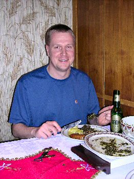 Picture of Armin eating Kohl und Pinkel