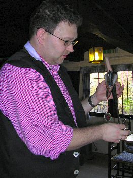 Picture of the waiter preparing the eel
