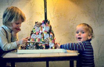 Picture of Armin and Imke with their Knusperhaeuschen