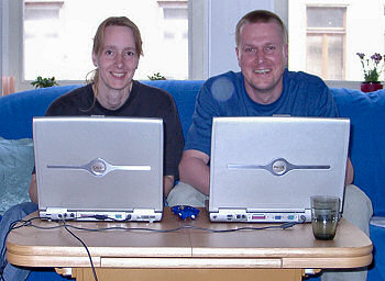 Picture of Imke and Armin with their laptops