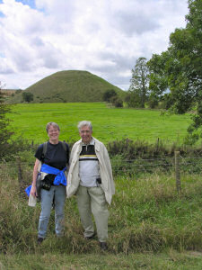 Picture of Bodo and Jutta Grewe in front of Silbury Hill