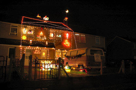 Picture of a house with Christmas lights