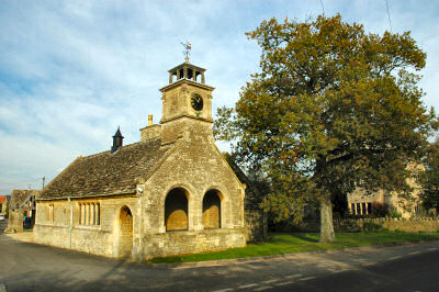 Picture of a beautiful old village (Buscot)