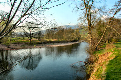 Picture of a river in the late afternoon light